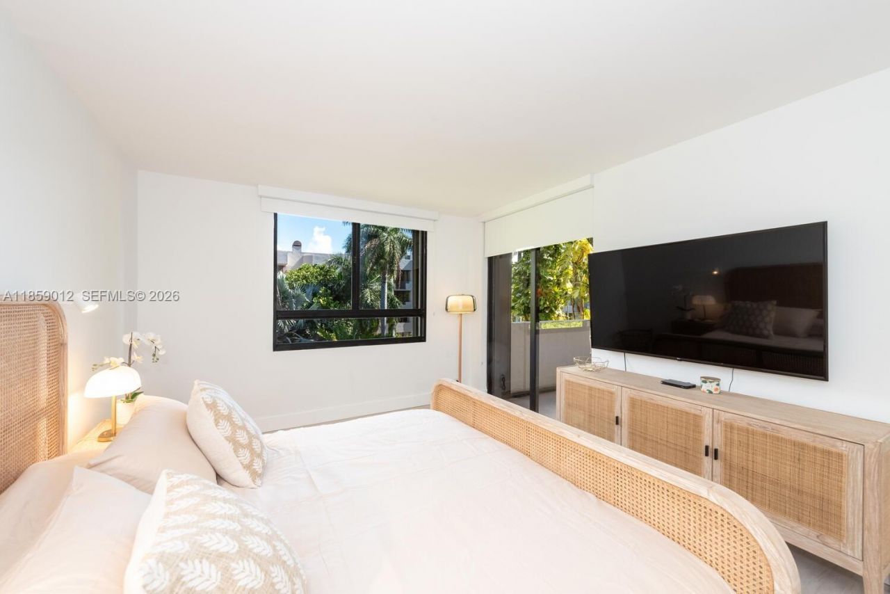 181 Crandon Blvd, Unit 306, Key Biscayne, FL 33149 Photo