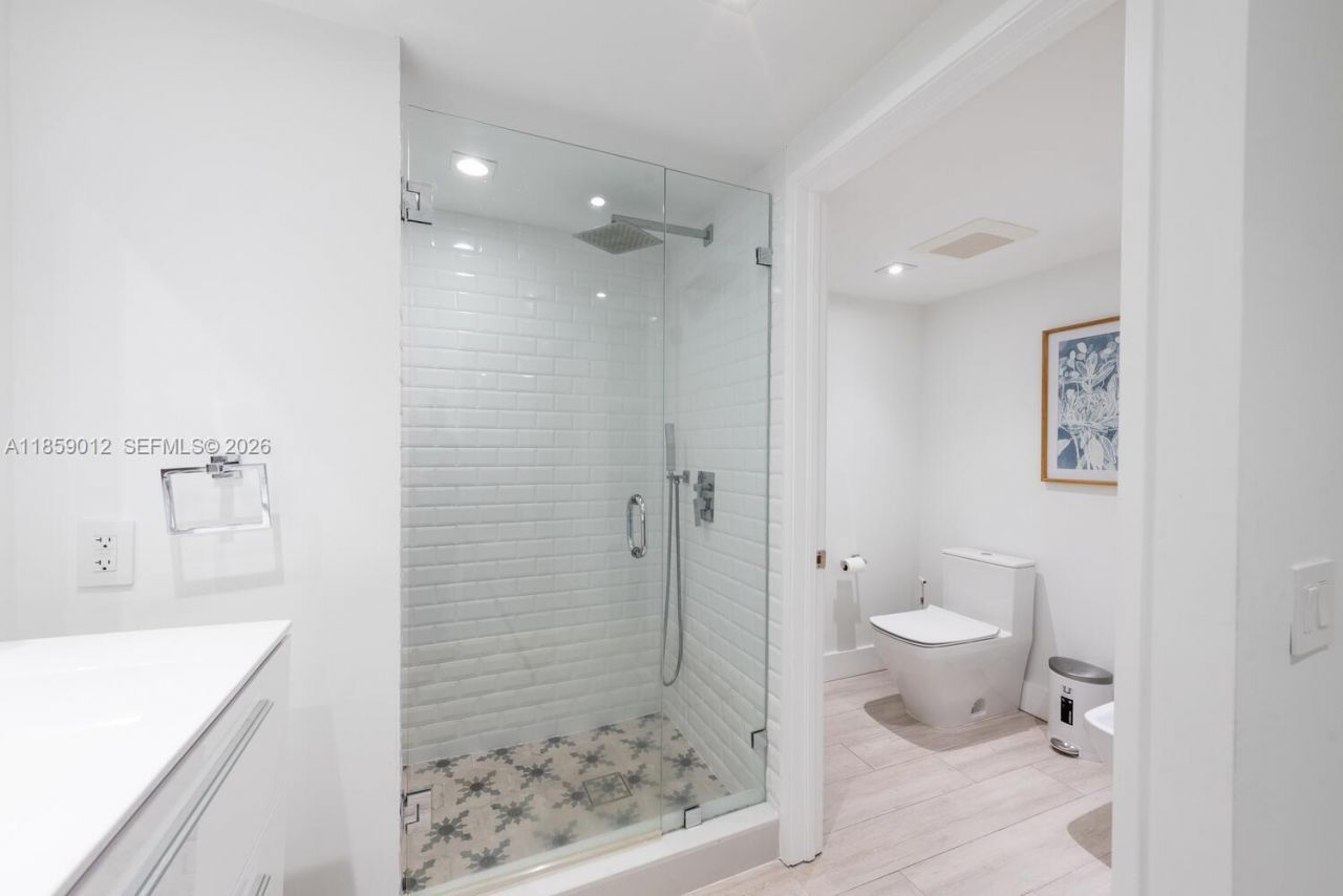 181 Crandon Blvd, Unit 306, Key Biscayne, FL 33149 Photo