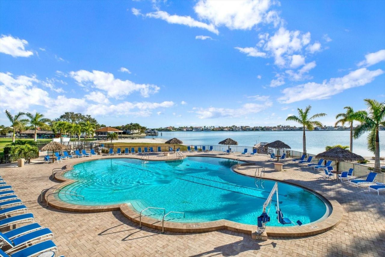 4900 Brittany Drive S, Unit 509, Saint Petersburg, FL 33715 Photo