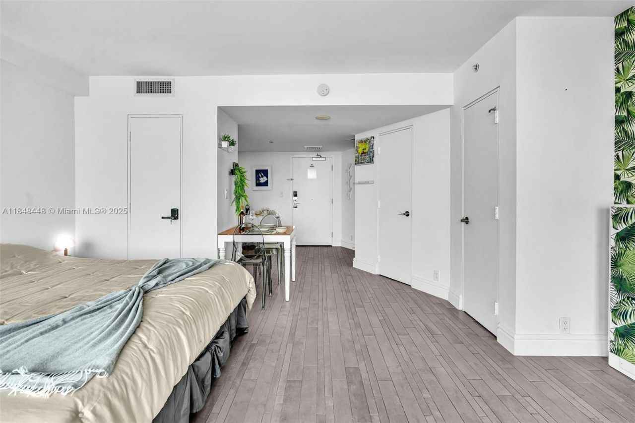 1100 West Ave, Unit 1019, Miami Beach, FL 33139 Photo