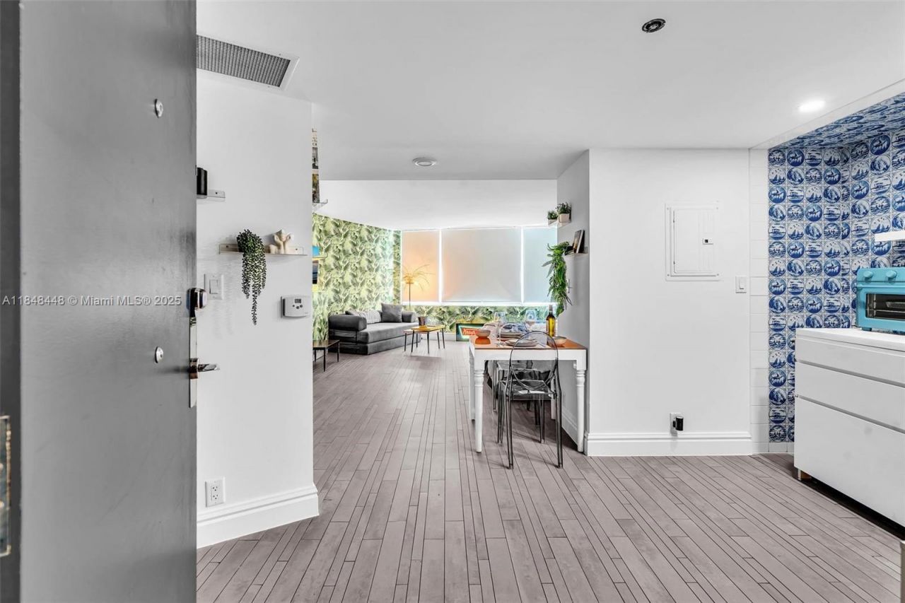 1100 West Ave, Unit 1019, Miami Beach, FL 33139 Photo