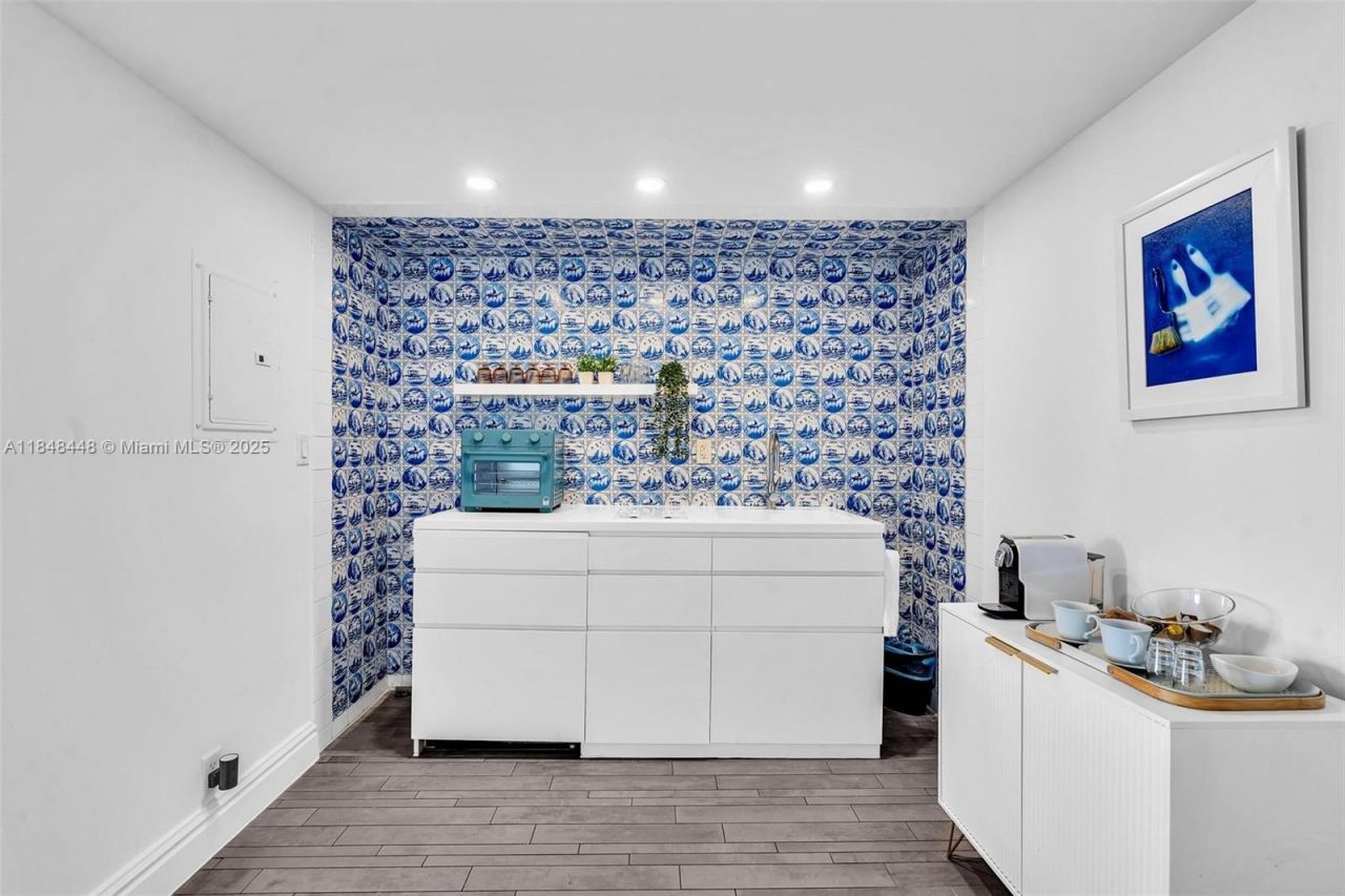 1100 West Ave, Unit 1019, Miami Beach, FL 33139 Photo