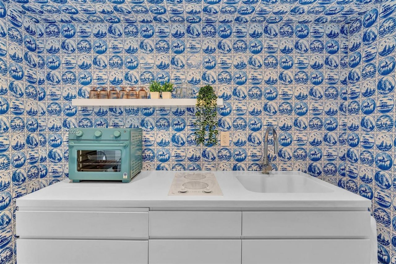 1100 West Ave, Unit 1019, Miami Beach, FL 33139 Photo