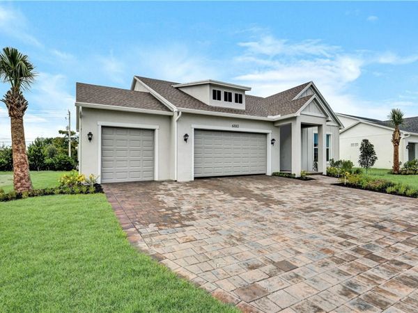 6883 68th Square, Vero Beach, FL 32967