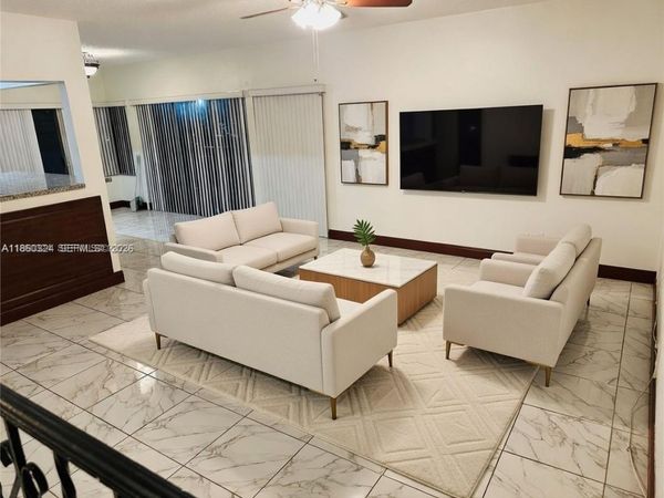 4850 SW 63rd Ter, Unit 323, Davie, FL 33314