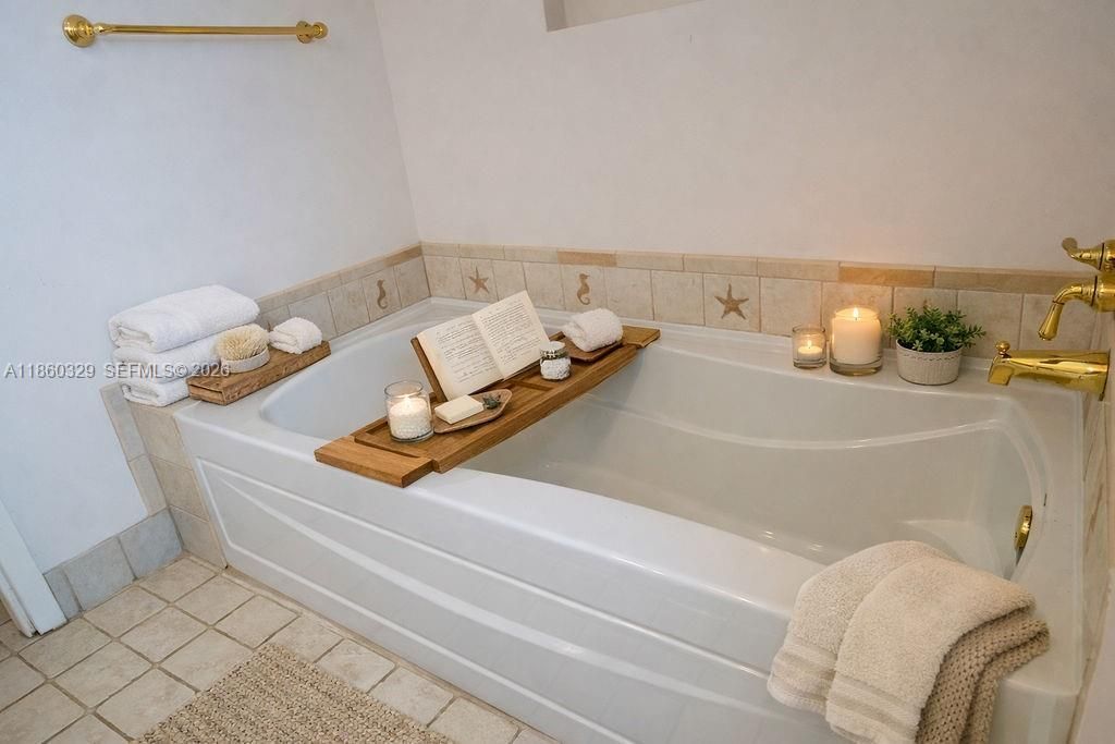 400 Saint Andrews Rd, Unit 56, Hollywood, FL 33021 Photo