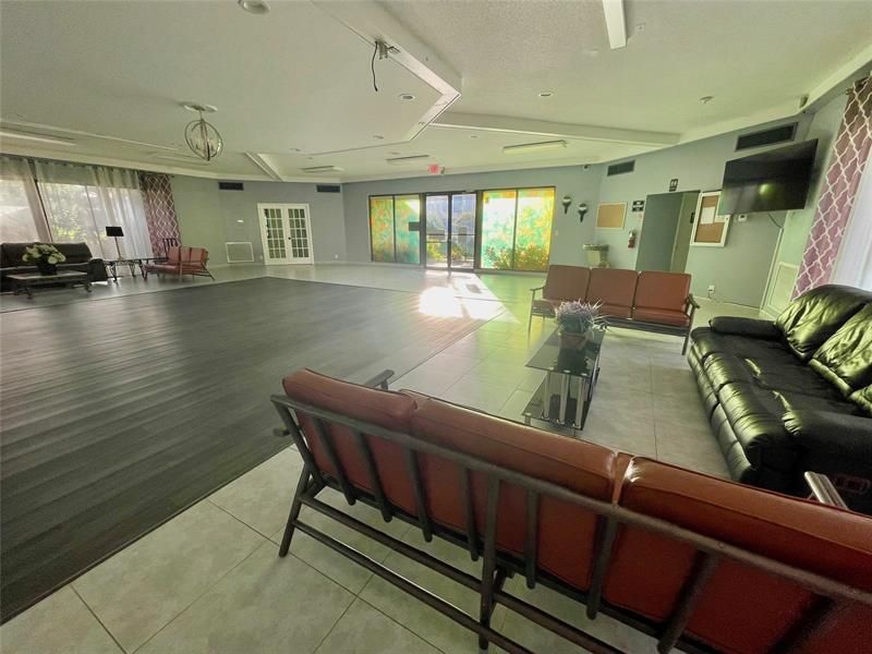 5071 W Oakland Park Boulevard, Unit 211, Lauderdale Lakes, FL 33313 Photo