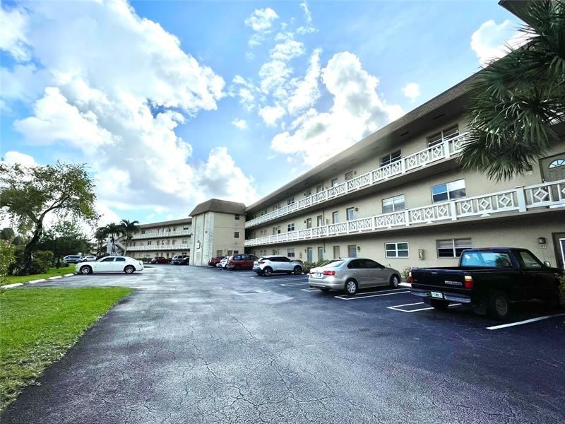 5071 W Oakland Park Boulevard, Unit 211, Lauderdale Lakes, FL 33313 Photo
