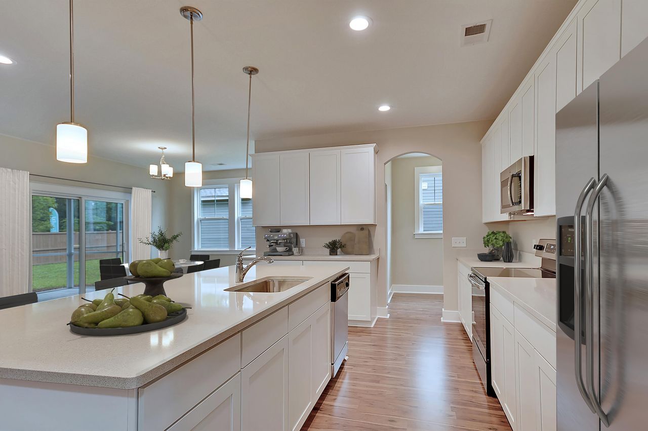 5000 Connor Court Photo 5