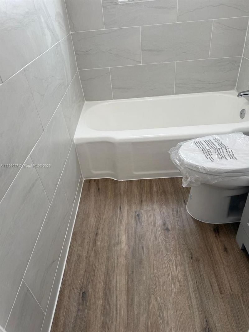 1432 NE 163rd St, Unit 2, North Miami Beach, FL 33162 Photo