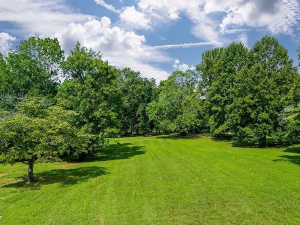 810 Breeding Ave, Cookeville, TN 38501