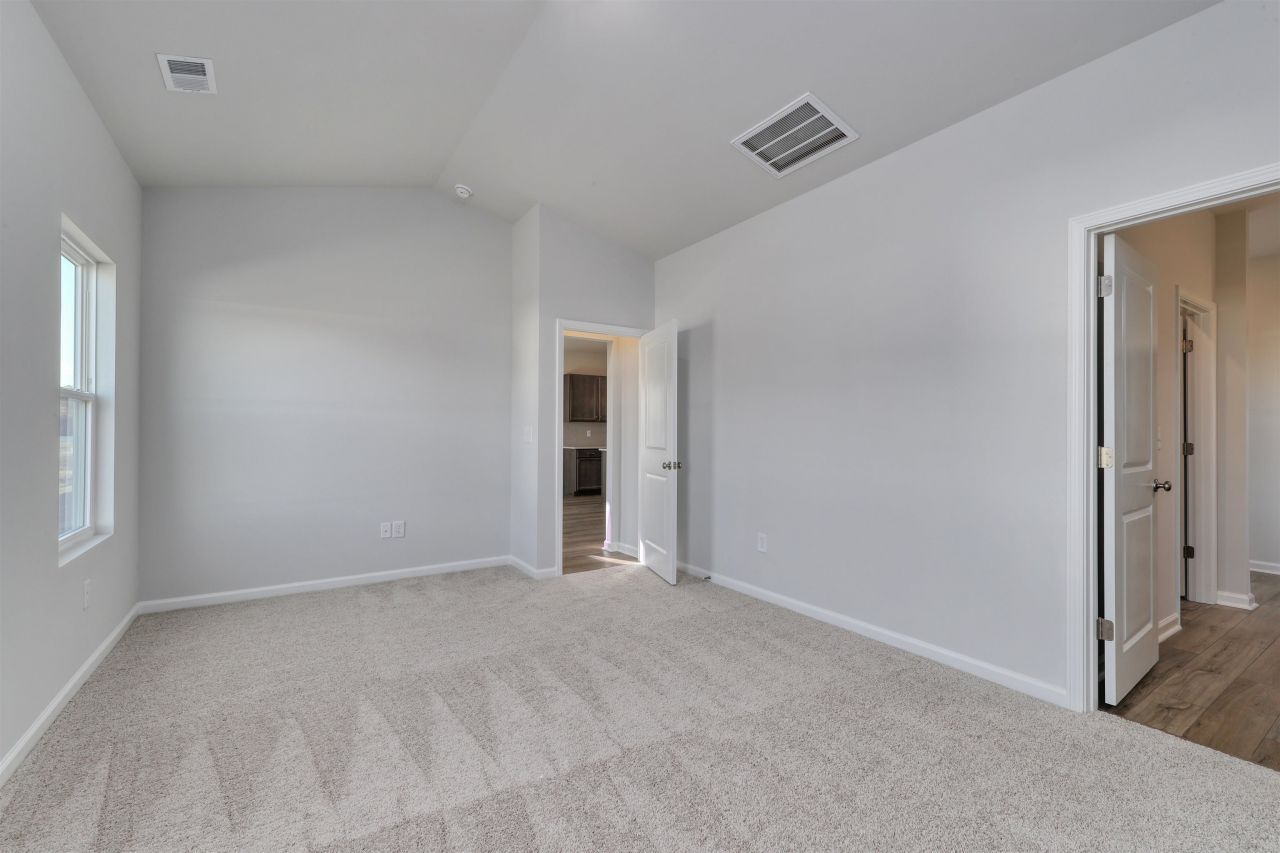 1118 Hainer Place Dr Photo 8