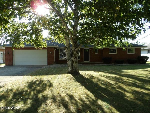 818 S Ludwig Avenue, Gibsonburg, OH 43431