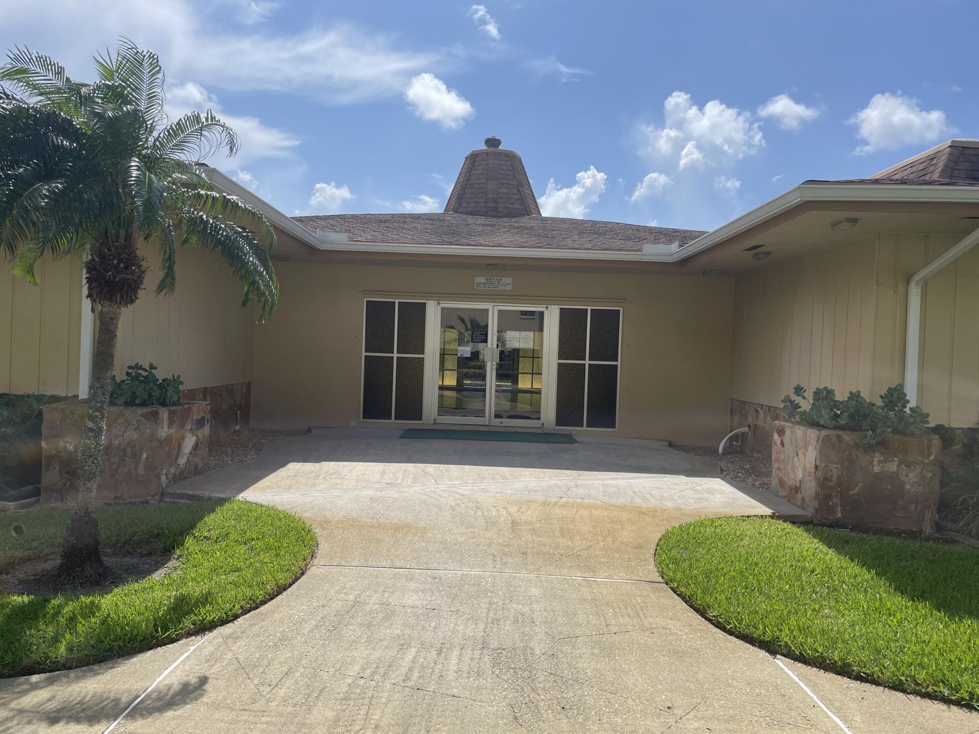 555 Purdy Lane, Unit 203, Palm Springs, FL 33461 Photo