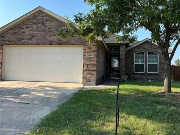 1601 Country Hills, Waxahachie, TX 75165
