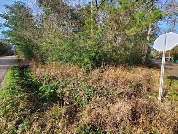 JACKSON Street, Lacombe, LA 70445