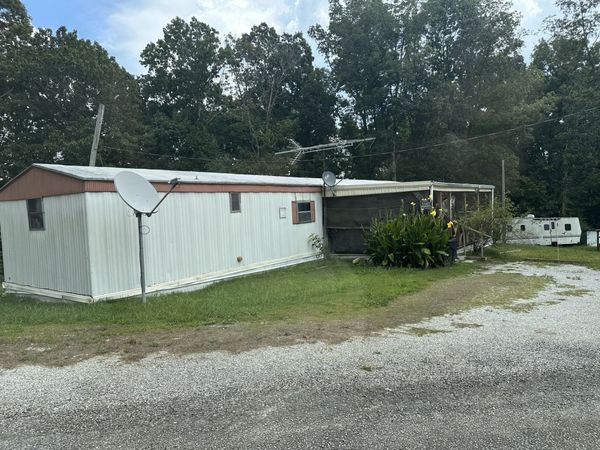 84 Perryville Estate Ln, Parsons, TN 38363