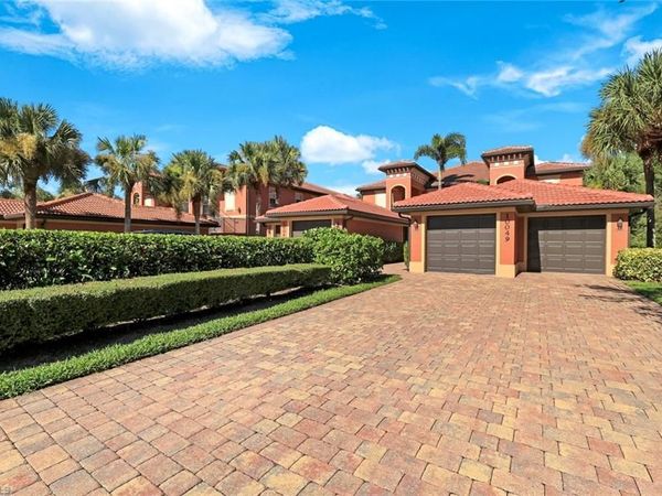 10049 Heather LN, Unit 101, NAPLES, FL 34119