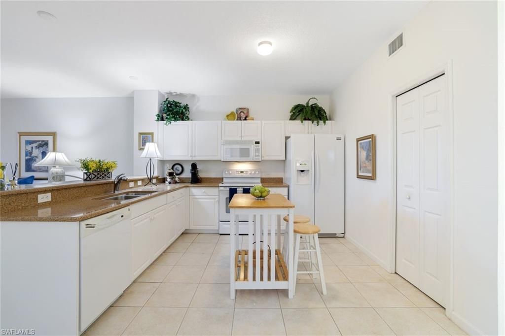 10049 Heather Ln, Unit 101, Naples, FL 34119 Photo