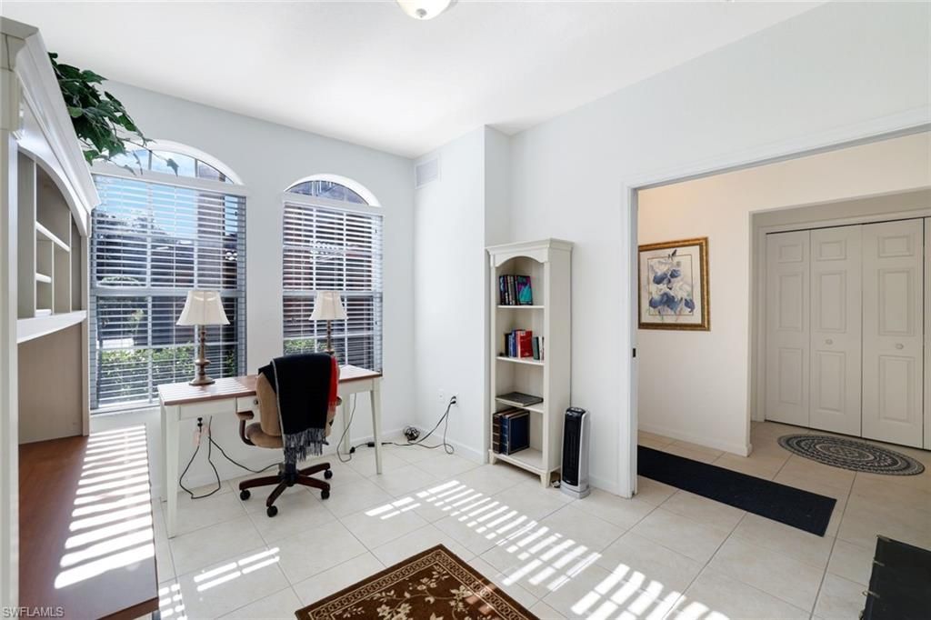 10049 Heather Ln, Unit 101, Naples, FL 34119 Photo
