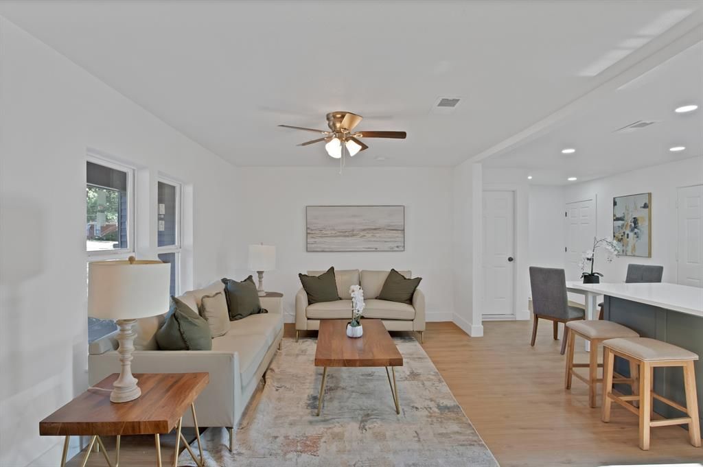 552 Norwood Drive, Hurst, TX 76053 Main Photo