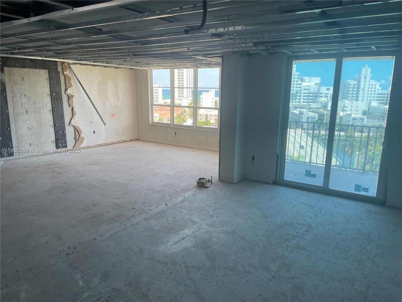 4101 Pine Tree Dr, Unit 926,925, Miami Beach, FL 33140 Photo