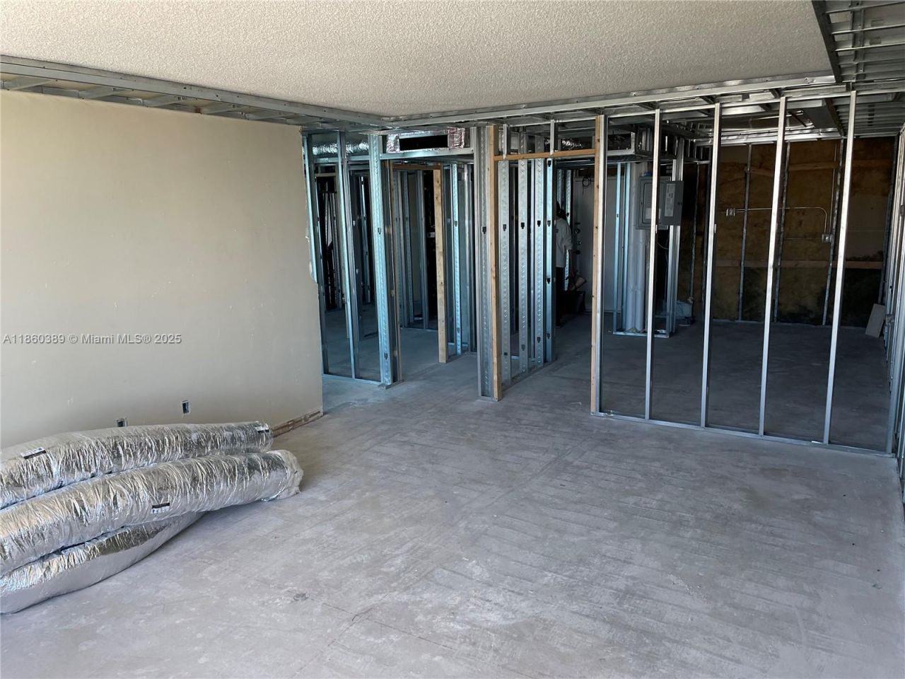 4101 Pine Tree Dr, Unit 926,925, Miami Beach, FL 33140 Photo