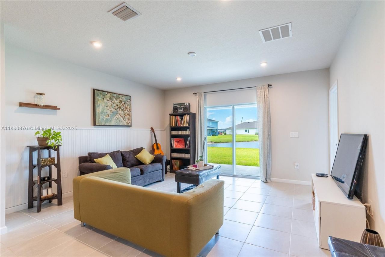 9454 SW Libertas Way, Port Saint Lucie, FL 34987 Photo