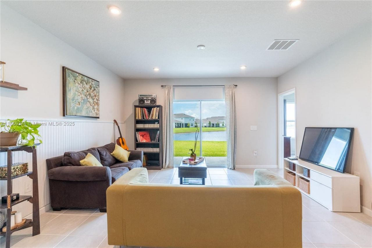 9454 SW Libertas Way, Port Saint Lucie, FL 34987 Photo