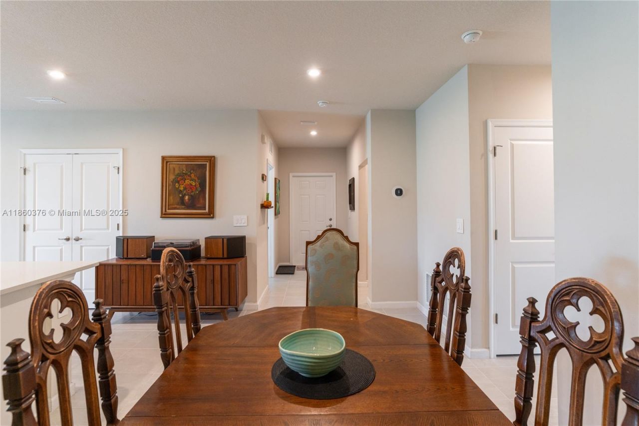 9454 SW Libertas Way, Port Saint Lucie, FL 34987 Photo