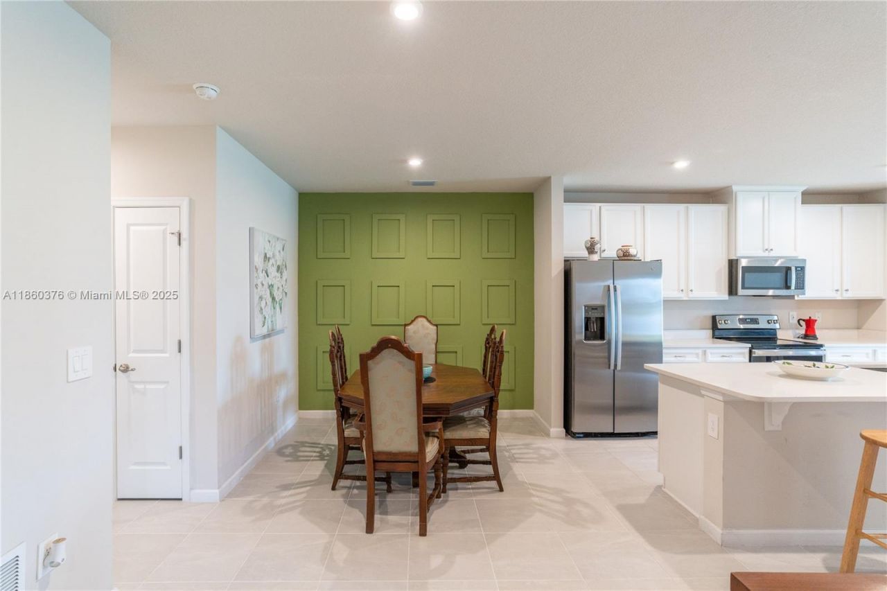 9454 SW Libertas Way, Port Saint Lucie, FL 34987 Photo
