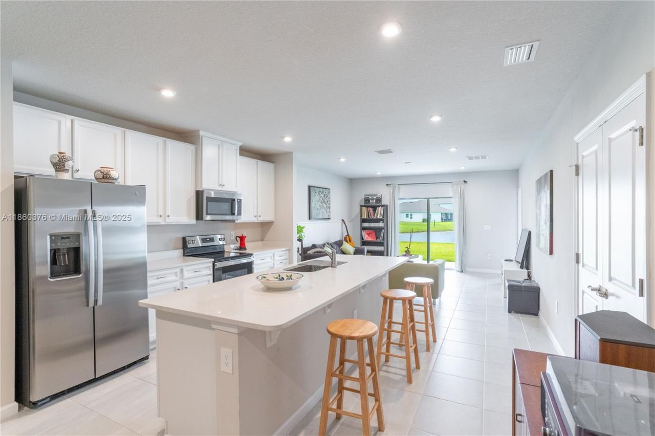 9454 SW Libertas Way, Port Saint Lucie, FL 34987 Photo