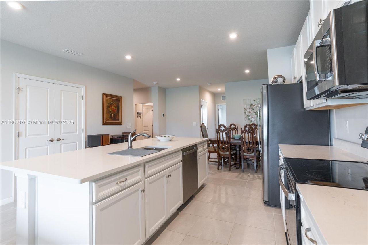 9454 SW Libertas Way, Port Saint Lucie, FL 34987 Photo