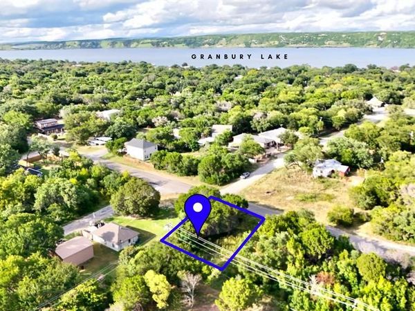 3516 W Oak Trail, Granbury, TX 76048