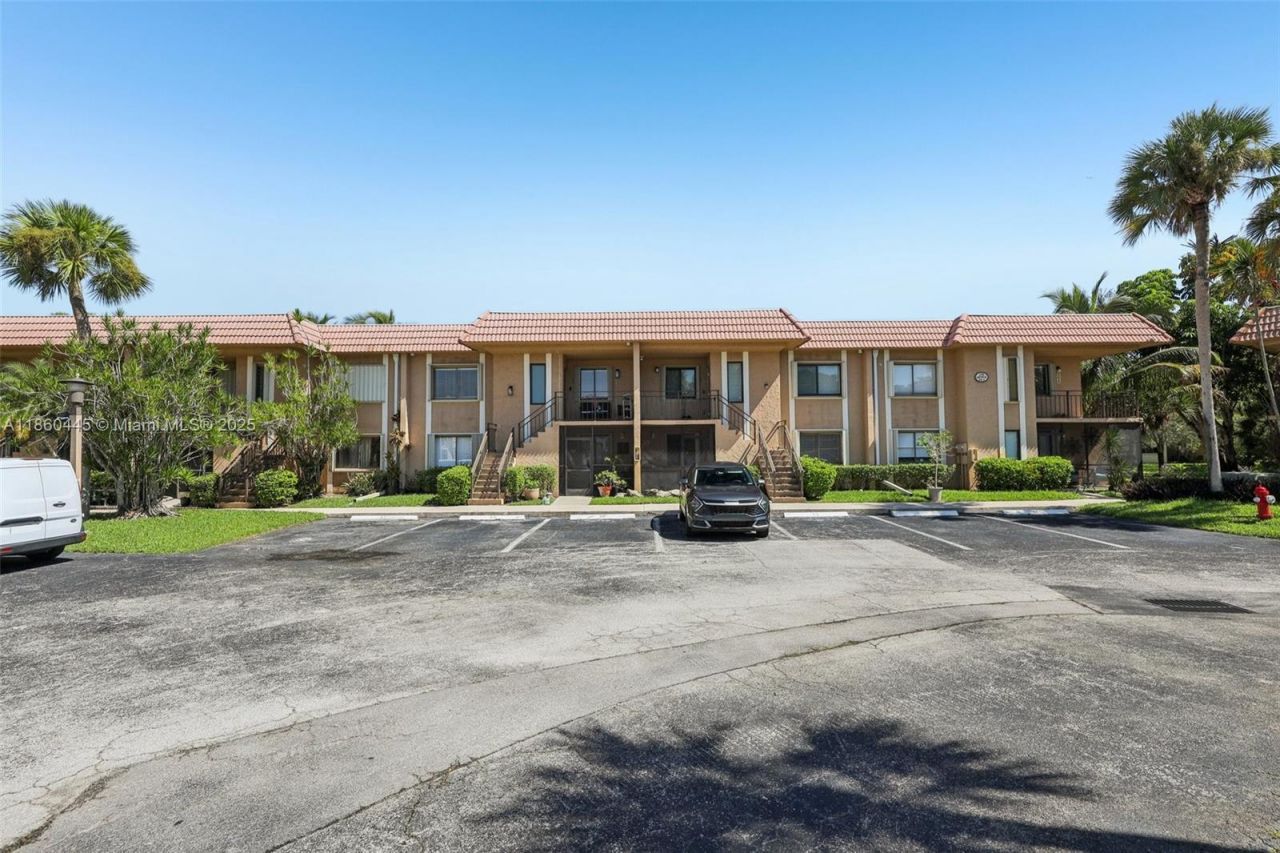 195 Lakeview Dr, Unit 105, Weston, FL 33326 Photo