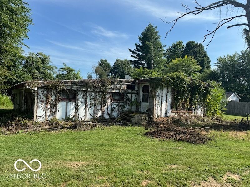 307 Henley Avenue, Carthage, IN 46115 Main Photo