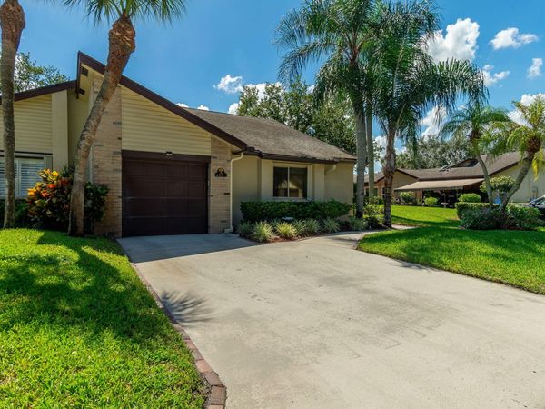 115 Ramblewood Circle, Royal Palm Beach, FL 33411