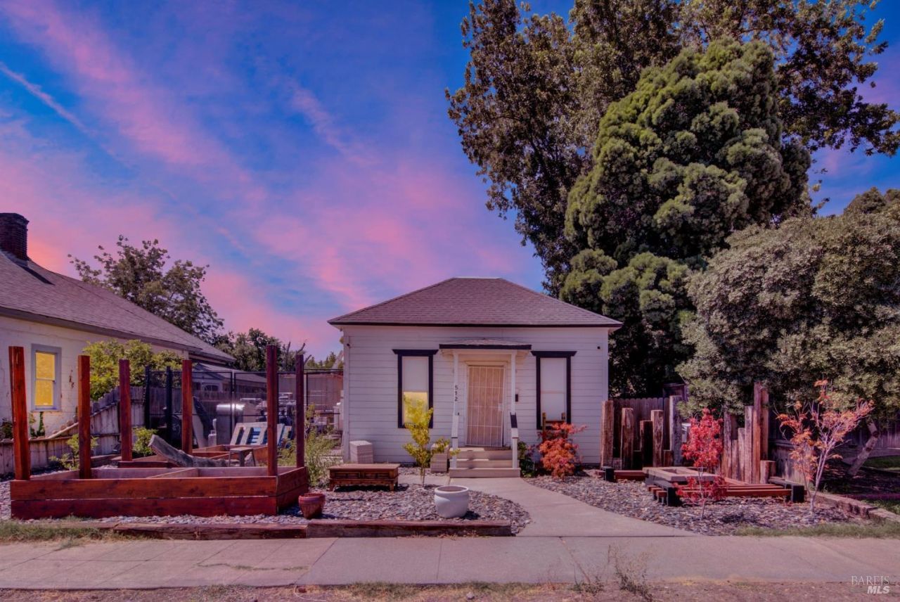 512 Davis Street, Vacaville, CA 95688 Main Photo