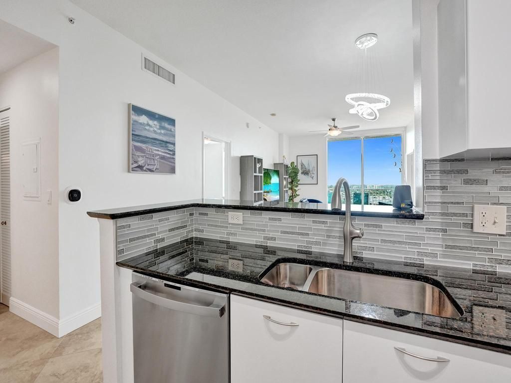 625 Casa Loma Boulevard, Unit Ph06, Boynton Beach, FL 33435 Photo