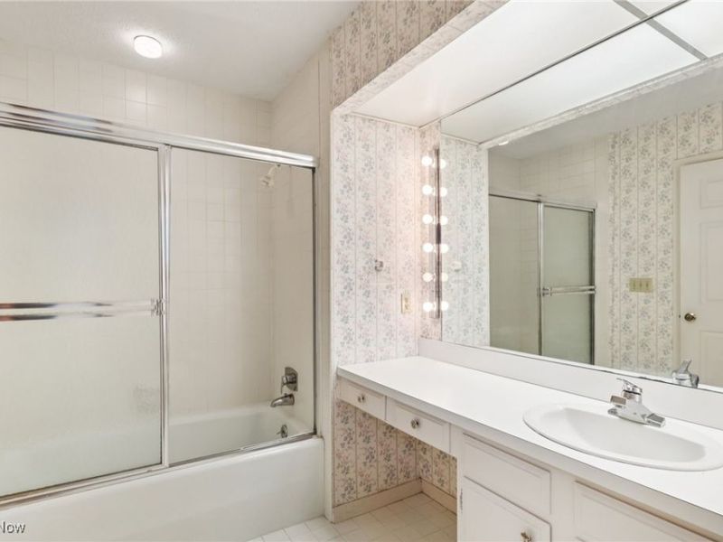 333 N Portage Path, Unit 34, Akron, OH 44303 Photo 19