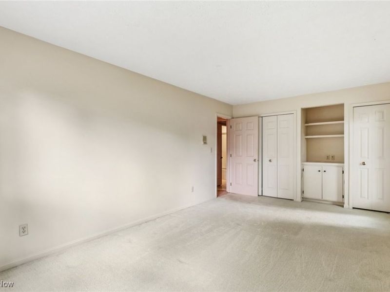 333 N Portage Path, Unit 34, Akron, OH 44303 Photo 24