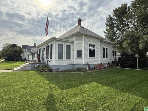 400 Reed St., Akron, IA 51001