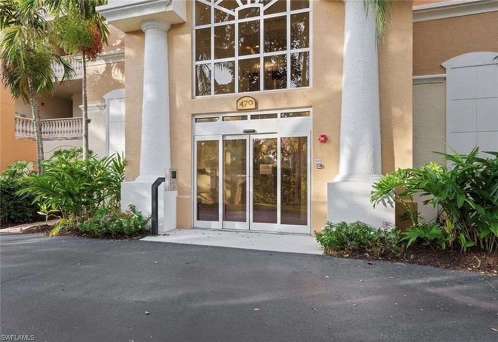 470 Launch Cir, Unit V303, Naples, FL 34108 Photo