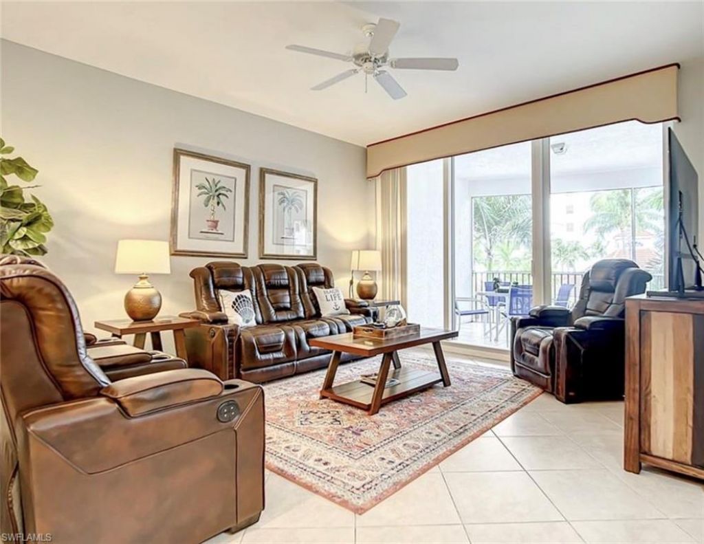 470 Launch Cir, Unit V303, Naples, FL 34108 Photo