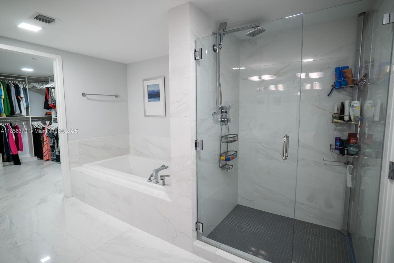 Please Call For Address, Unit 1402, Sunny Isles Beach, FL 33160 Photo