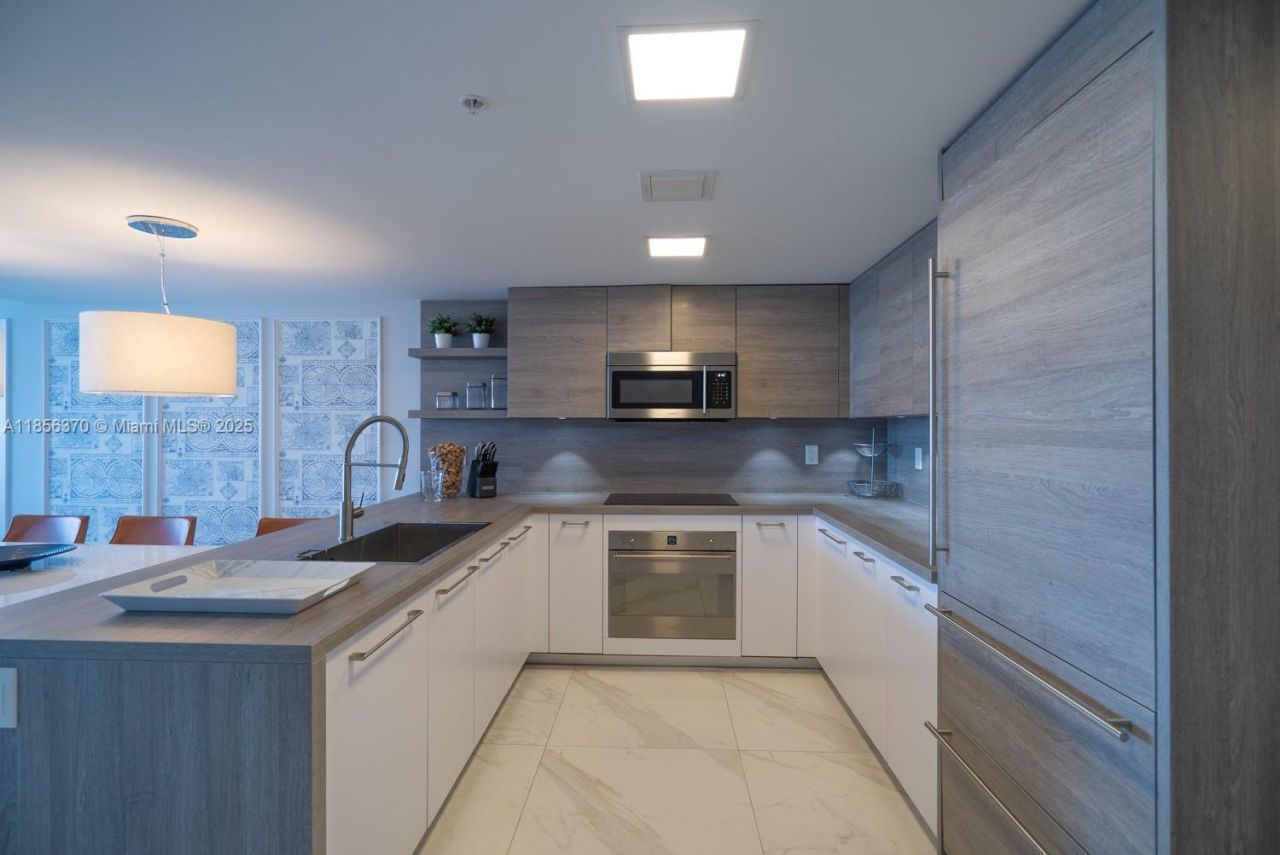 Please Call For Address, Unit 1402, Sunny Isles Beach, FL 33160 Photo