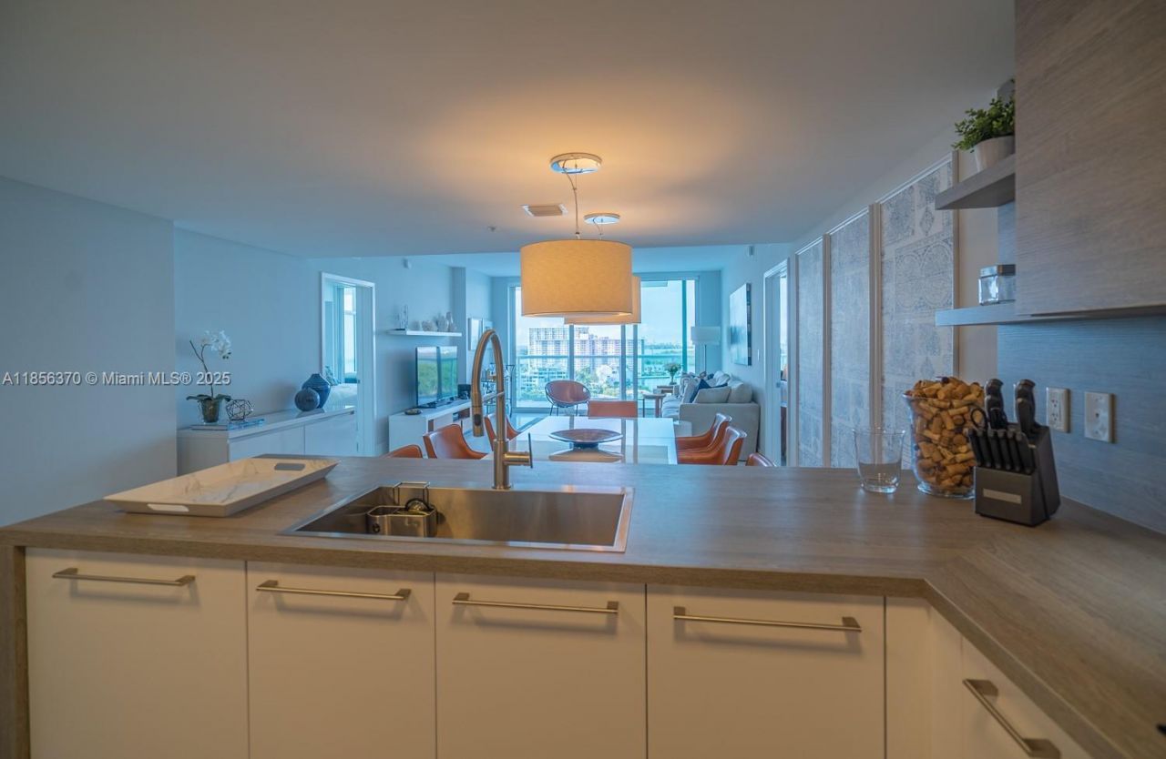 Please Call For Address, Unit 1402, Sunny Isles Beach, FL 33160 Photo