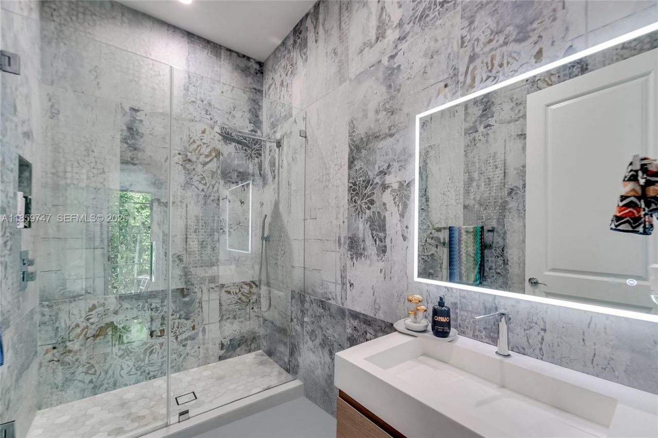 701 Bella Vista Ave, Coral Gables, FL 33156 Photo