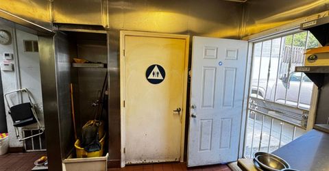 2018 16th St, Sacramento, CA 95818 Photo