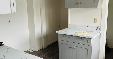 2018 16th St, Sacramento, CA 95818 Photo